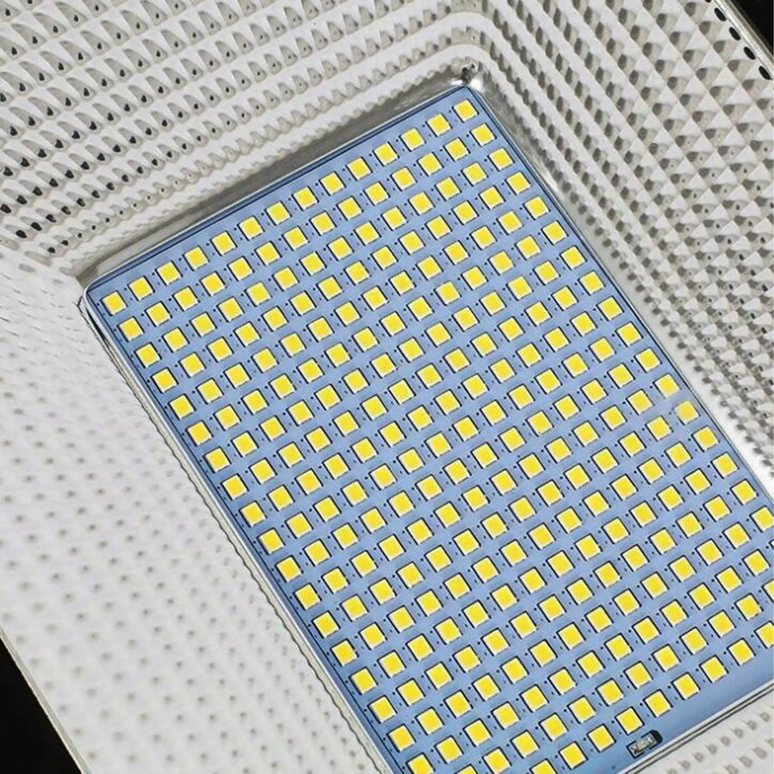 Lampa Solarna Uliczna Latarnia z Czujnikiem Zmierzchu Pilot IP67 50W 100LED - obrazek 9