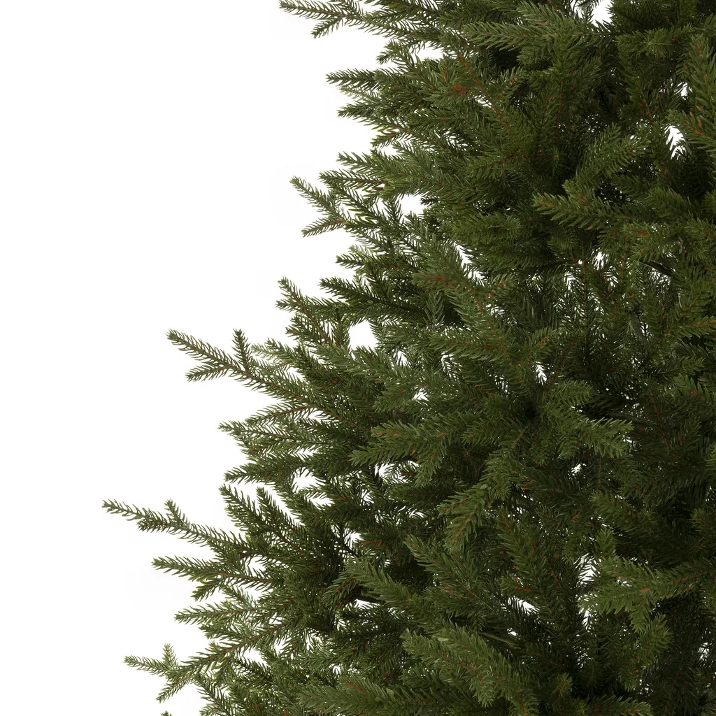 Detal gałęzi sztucznej choinki świerk Natura z drobnymi igłami PE
